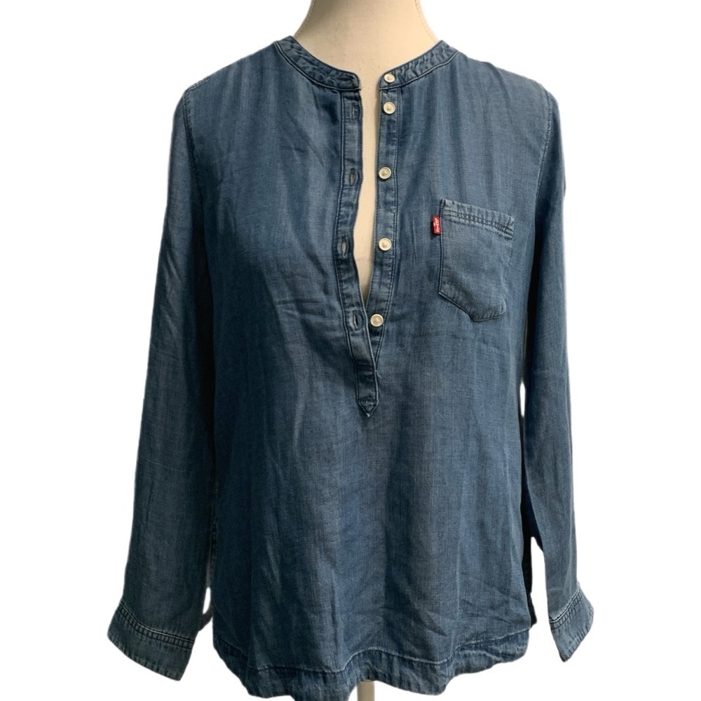 Levis Denim Shirt in Blue Wash Size XS - Picture 2 of 6